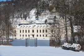 Schloss Hernstein im Winter