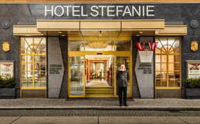 Eingang Hotel Stefanie