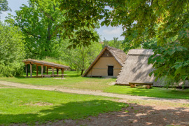 MAMUZ Schloss Asparn Zaya Archäologisches Freigelände