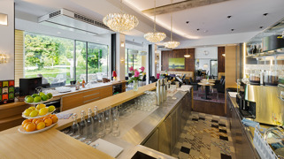 © At the Park Hotel