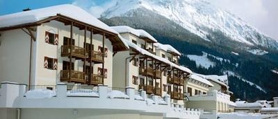 Robinson Club Amad&eacute;  Au&szlig;enansicht Winter