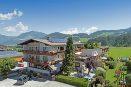 Aussenansicht Sommer Angerer Aussenansicht Sommer Angerer