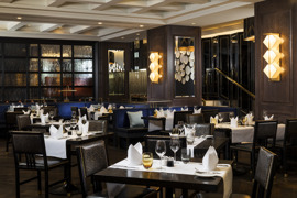 Hilton Vienna Plaza EMILE Restaurant Interior Hilton Vienna Plaza EMILE Restaurant Interior