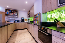 Fr&uuml;hst&uuml;cksraum/G&auml;stek&uuml;che