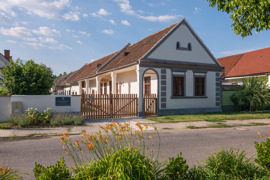 Tschardakenhof Aussen