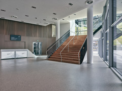 Gurgl Carat Foyer mit Stiege