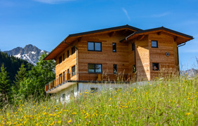 Haus Andrea Sommer Au&szlig;enansicht