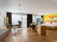 Ankommen. Durchatmen. Wohlfühlen – inmitten der Tiroler Bergwelt. Ankommen. Durchatmen. Wohlfühlen – inmitten der Tiroler Bergwelt.