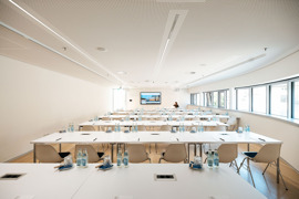 Die lichtdurchfluteten Seminarr&auml;ume im Montforthaus bieten Raum f&uuml;r Kreativit&auml;t und nachhaltigen Austausch