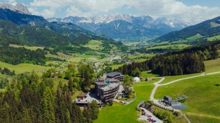 Almhotel Forsthofalm