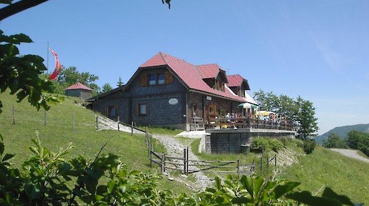 Traisnerhütte im Sommer