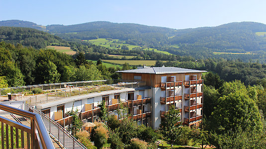 Das Hotel liegt eingebettet im idyllischen Pöllauberg