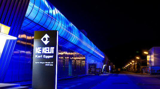 Company KE KELIT at night. Copyright by KE KELIT GmbH