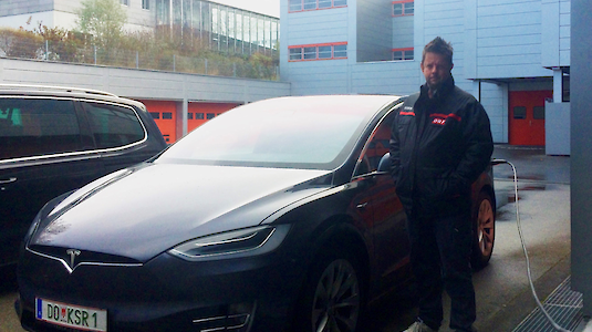 ORF Vorarlberg Tesla Tanken