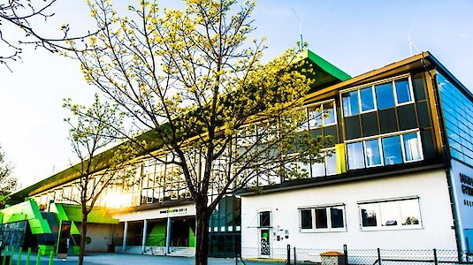 The school building. Copyright by BG Seekirchen am Wallersee.