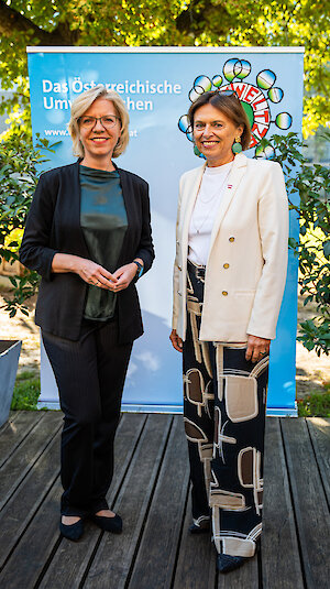 Klimaschutzministerin Leonore Gewessler und Tourismus-Staatssekretärin Susanne Kraus-Winkler. Copyright by Enzo Holey.