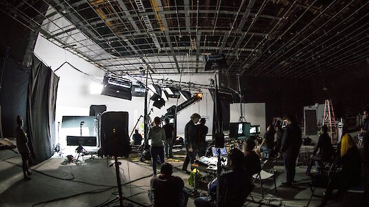 Filmstudio. Copyright by Foto von Brands&amp;People auf Unsplash