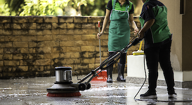 Bodenreinigung Outdoor Chemical Leasing